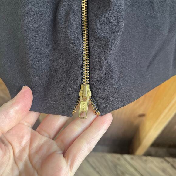 Betsy & Adam Melanie Dress Black Bell Sleeve Sheath Size 10 - Picture 6 of 9